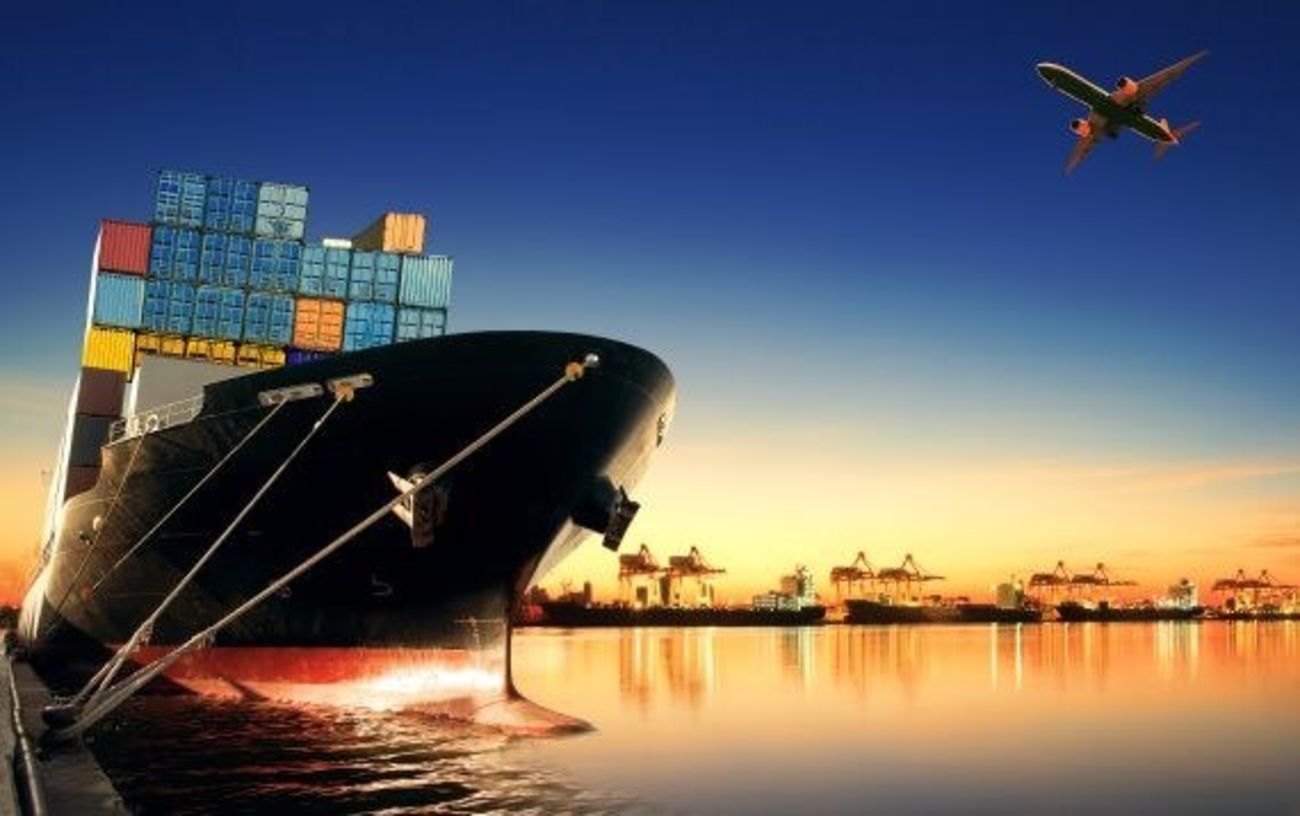 Ocean freight containers